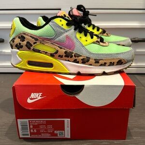 Rare Nike Air Max 90 LX Dancefloor Green!